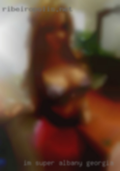 I'm super  Albany, Georgia horny and love eating pussy.