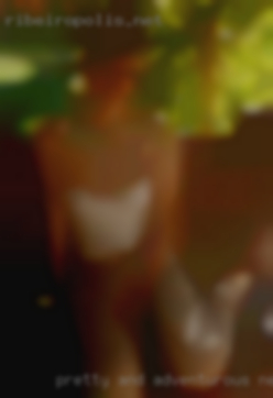 Pretty New Hampshire nude and adventurous in bed.
